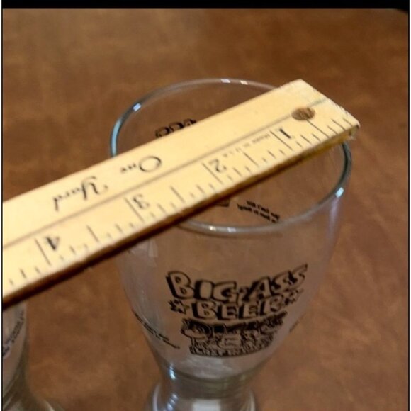 Set Of 2 Big-Ass Beer Glasses From Dicks Last Resort - Picture 5 of 5